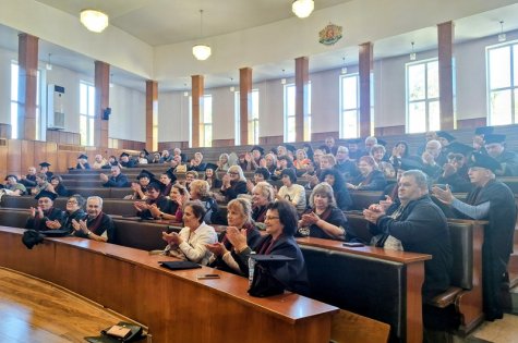 Випуск 1986 отбеляза 40 години от дипломирането си с алумни среща